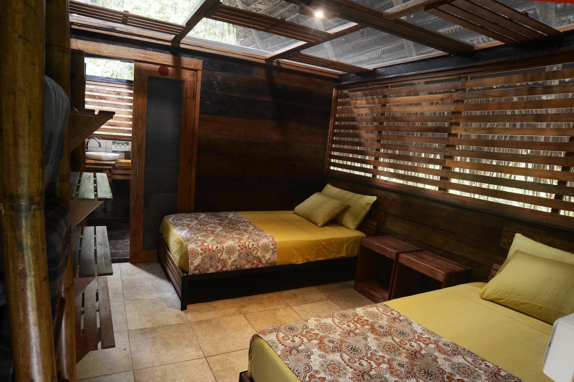 Jamu Lodge Puerto Montufar Εξωτερικό φωτογραφία